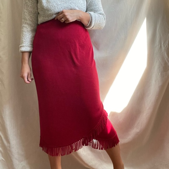 Beautiful Red Fringe Detail Skirt - Picture 1 of 10
